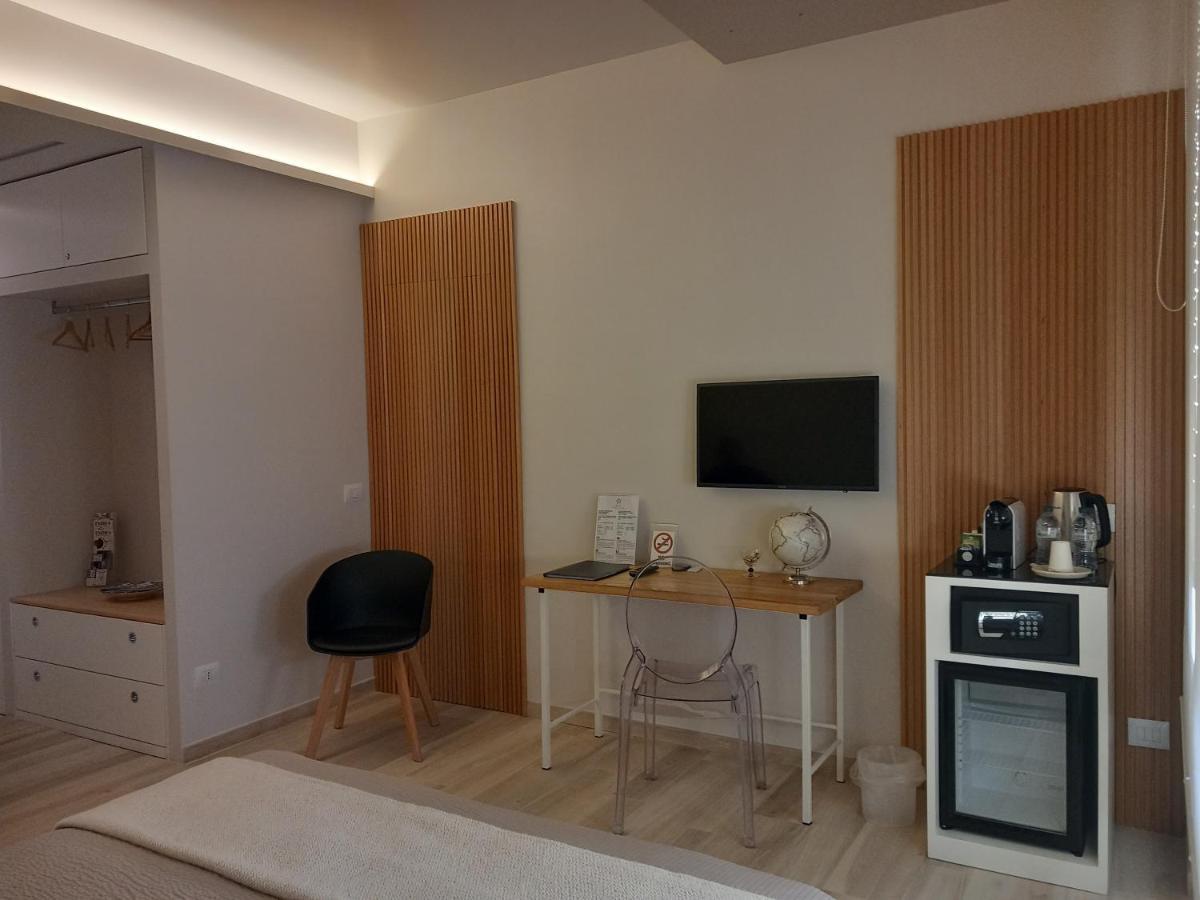 Mediterranean Concept House Hotel La Spezia Bagian luar foto
