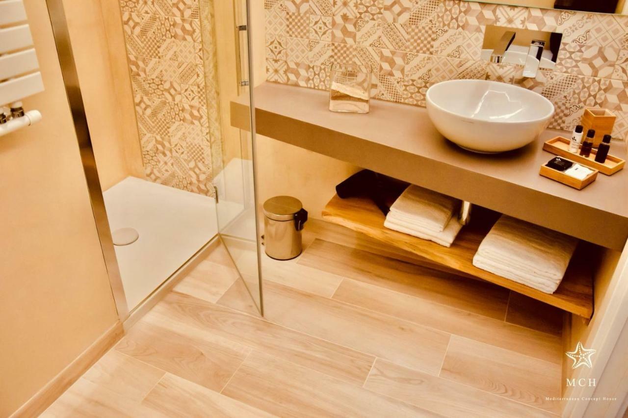 Mediterranean Concept House Hotel La Spezia Bagian luar foto