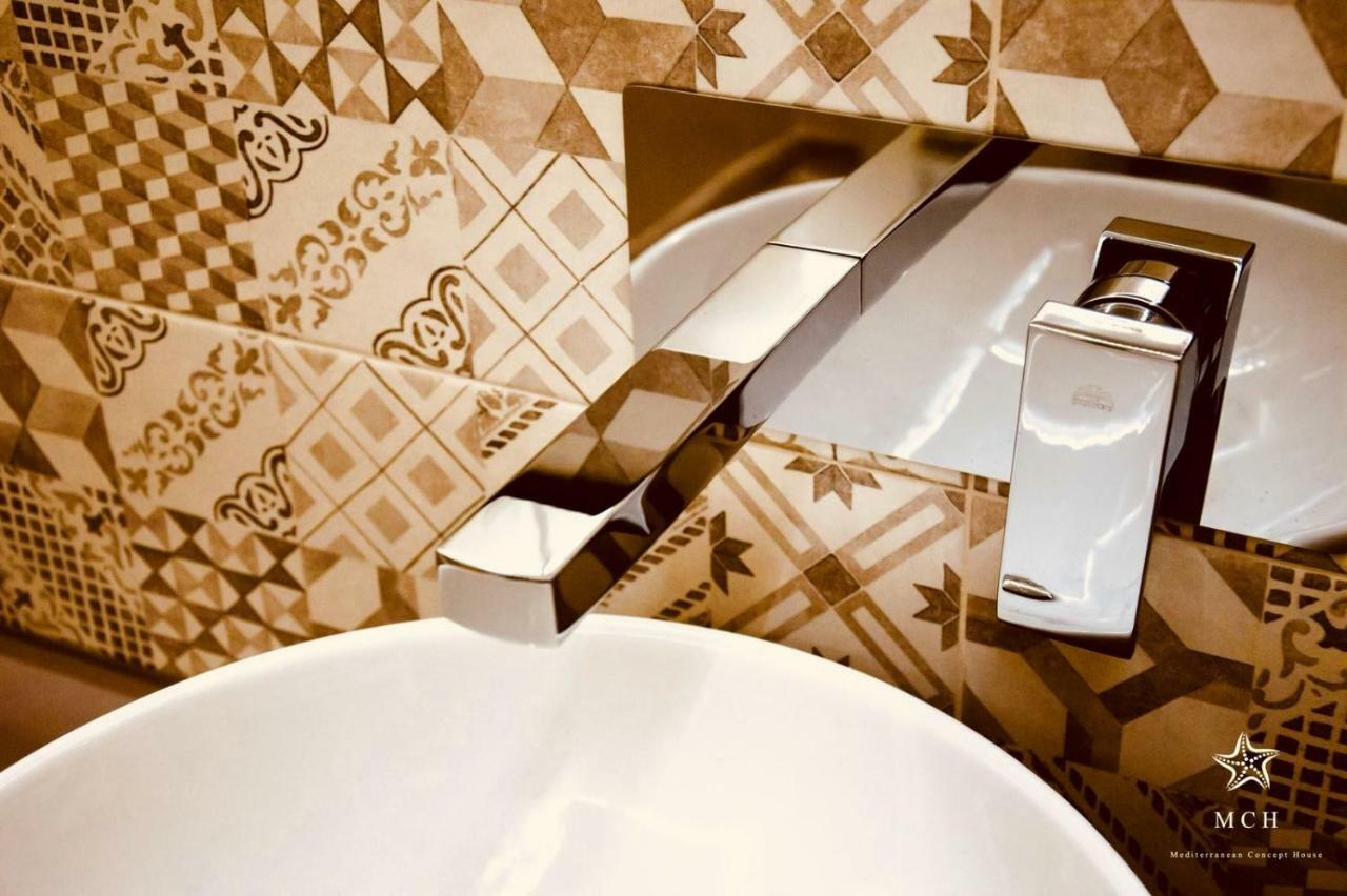 Mediterranean Concept House Hotel La Spezia Bagian luar foto